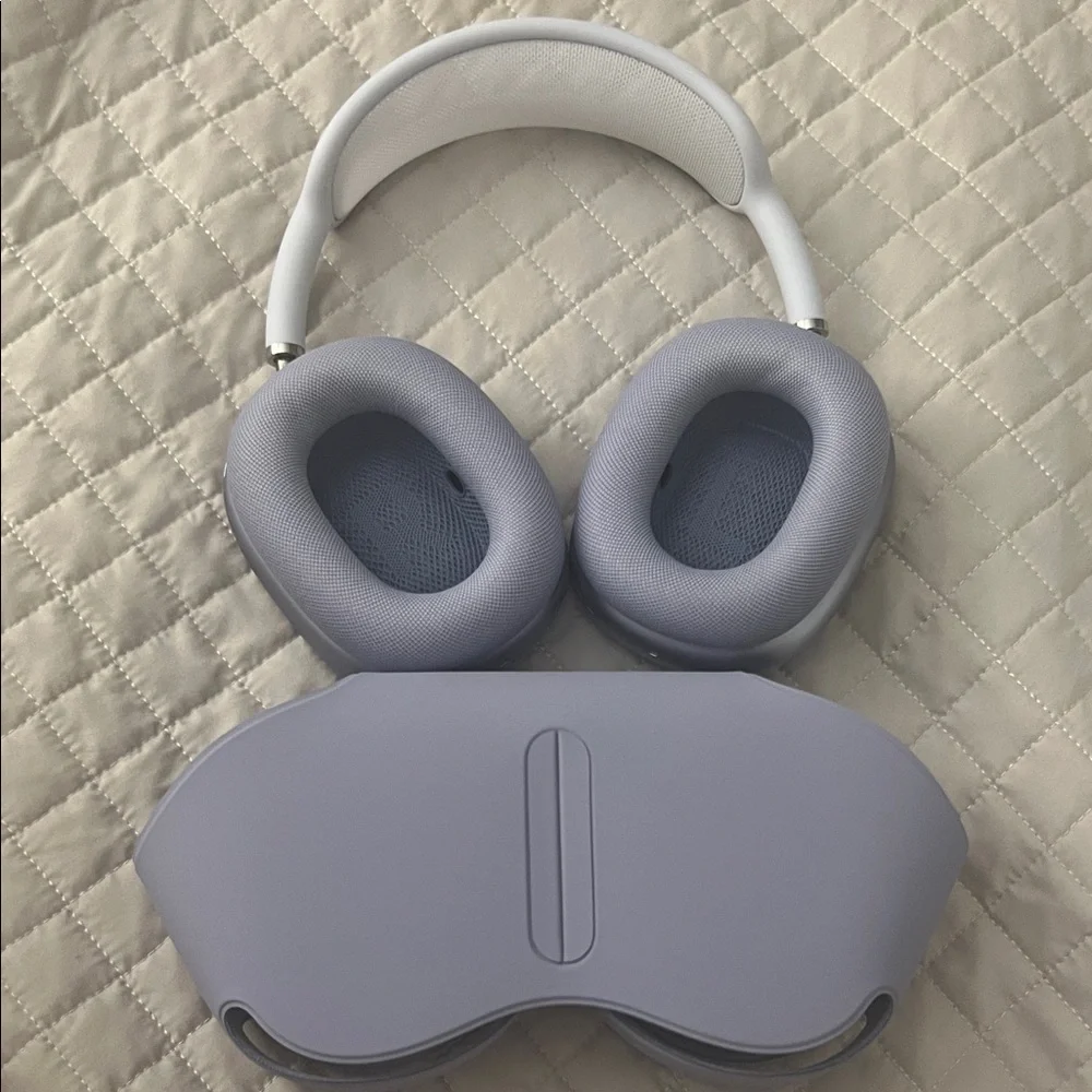 Apple Lavender Over-Ear Headphone Case with Smart Case
